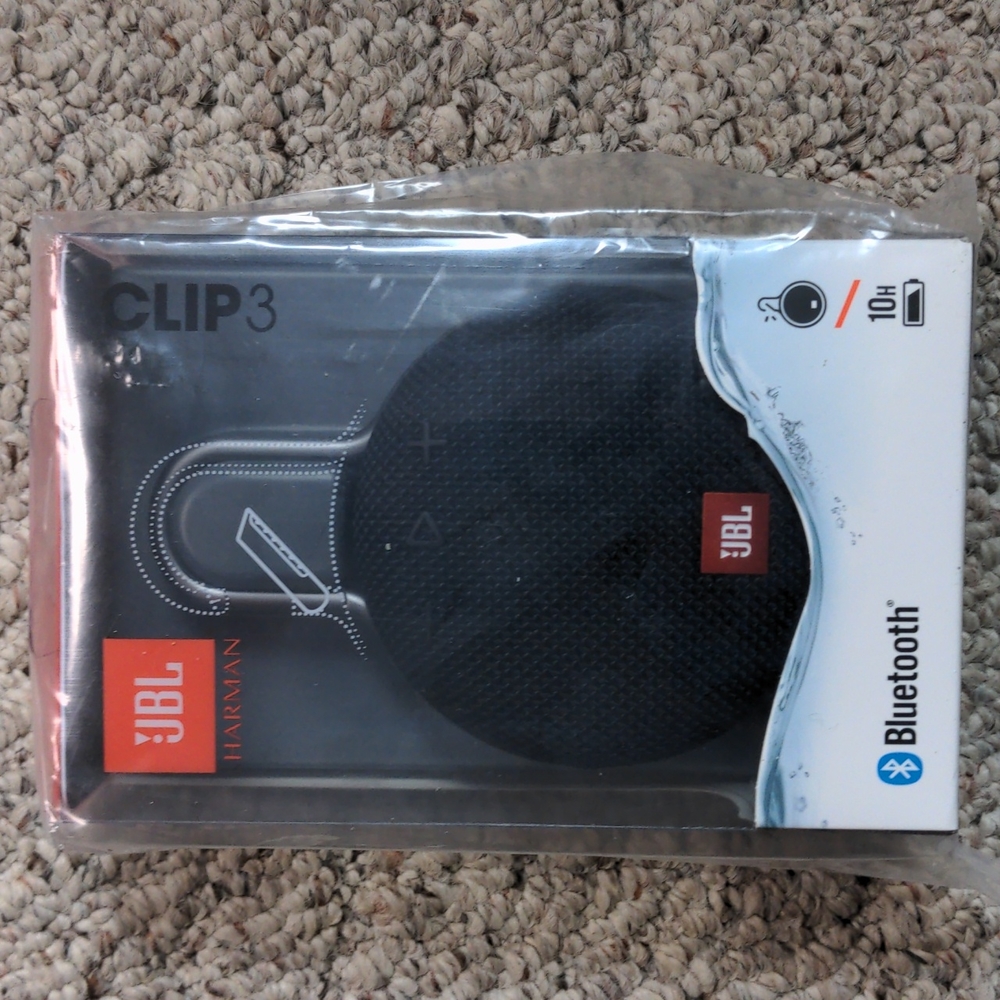 JBL Clip 3 Bluetooth Speaker with Case
